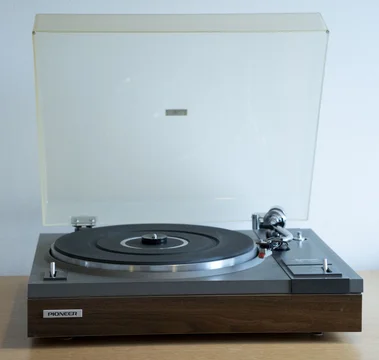 Pioneer PL-112D 2-Speed Belt-Drive Turntable (1976-1978)
