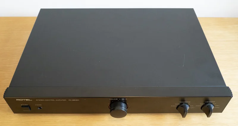Rotel RC-980BX Stereo Control Amplifier Rotel RC-980BX Stereo Control Amplifier - Billede 2 af 5