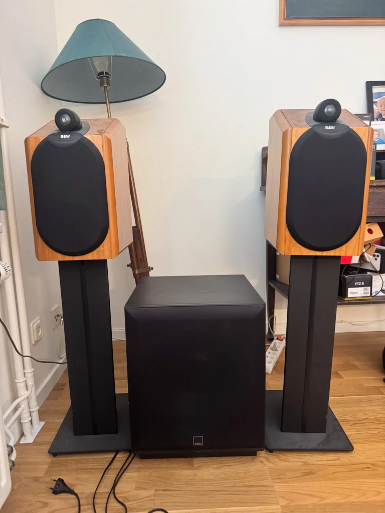 B&W CDM 1NT + stativ, körsbär – 7 500 kr