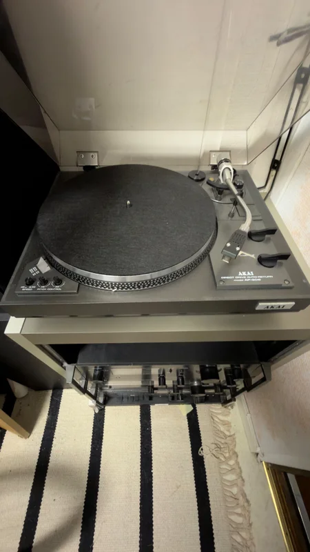 AKAI stereopaket + 2st JBL TLX8 - Bild 2 av 5