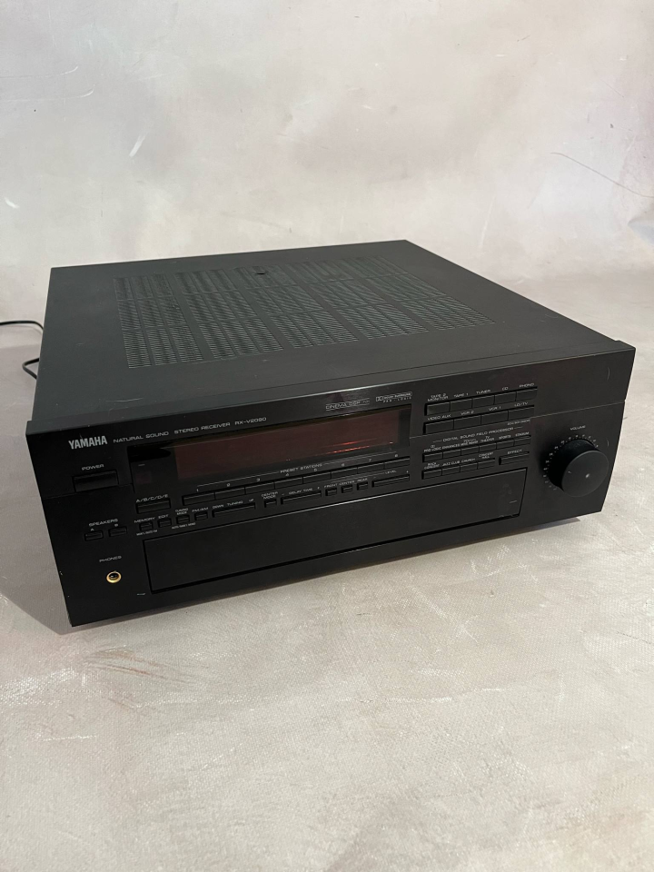 Tanksen ska säljas Yamaha RX-V2090