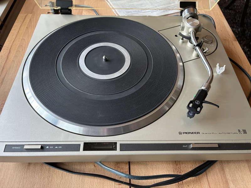 Pioneer PL300 med ny AT-WM95E Pioneer PL300 med ny AT-WM95E - Bild 1 av 4