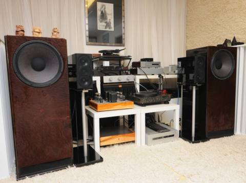 Nofrills Audio Caveman 15