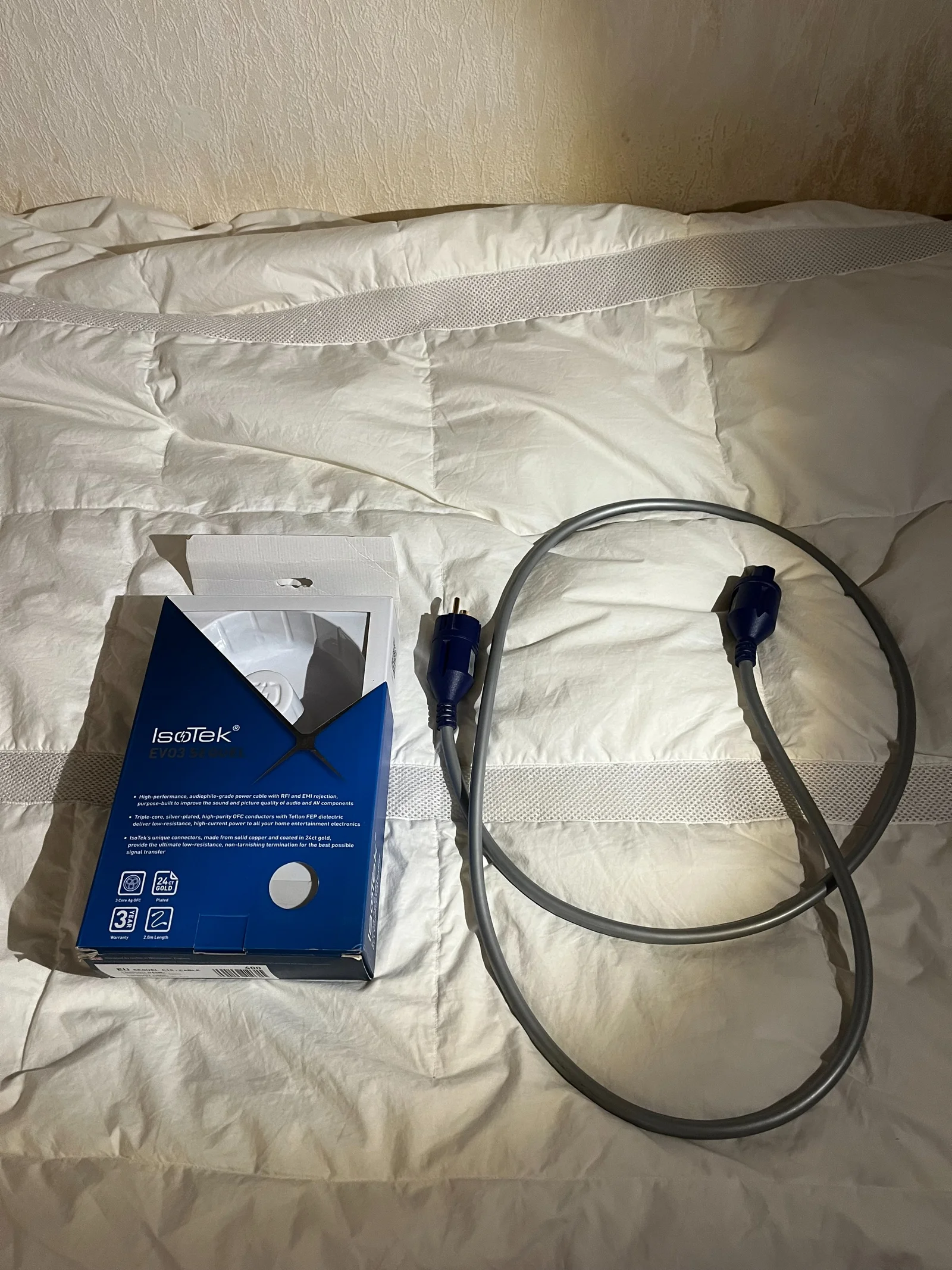 Isotek EVO3 Sequel C15. 2 meter säljes för 2400 kr ink frakt.