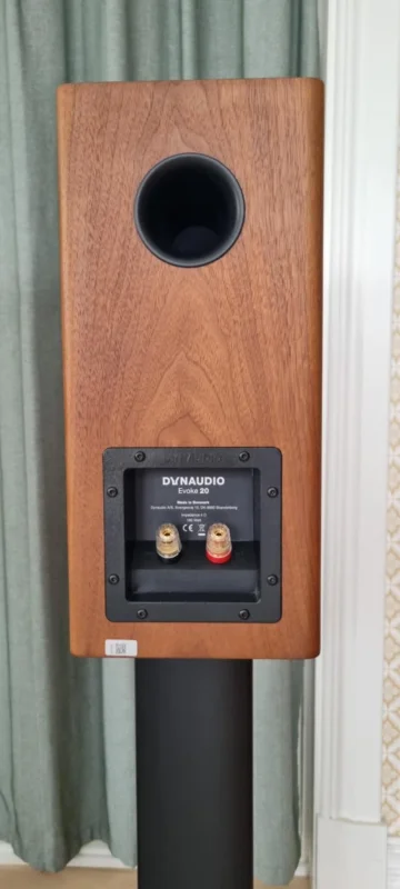 Dynaudio Evoke 20 Valnöt, (ej stativ) Dynaudio Evoke 20 Valnöt, (ej stativ) - Bild 5 av 5