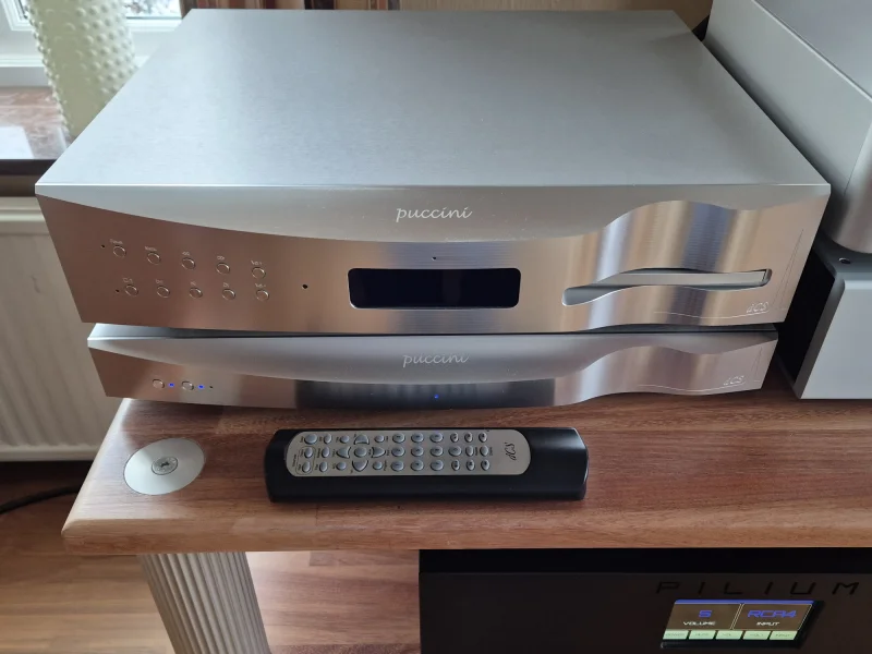 Dcs Puccini CD + Klocka - Bild 1 av 1