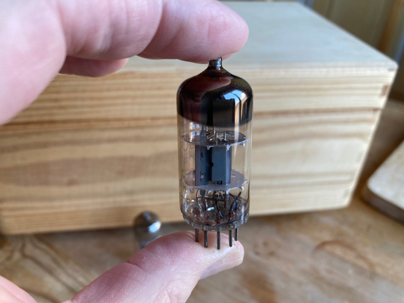 Philips/Mullard ECC81 NOS Philips/Mullard ECC81 NOS - Bild 2 av 2