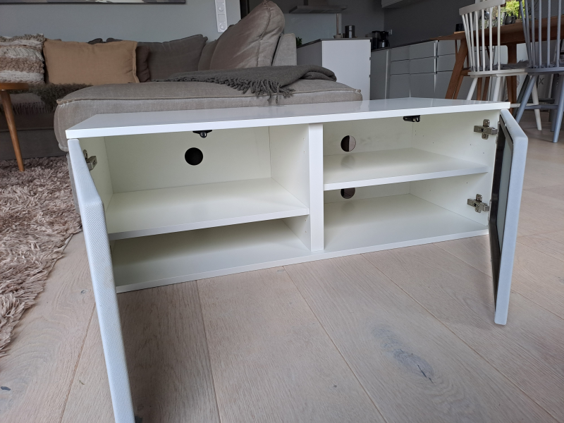 Tvbänk - Bild 2 av 4