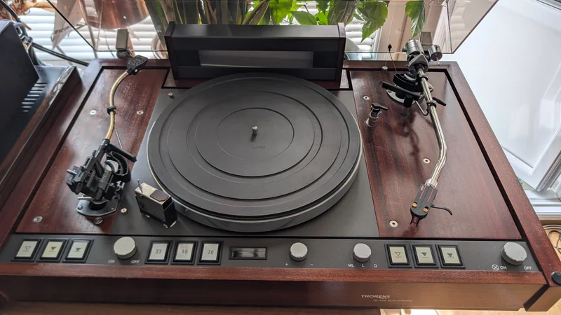 Thorens TD226 skivspelare Thorens TD226 skivspelare - Kuva 1 / 5