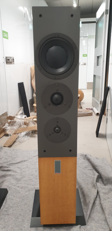 Dynaudio C5
