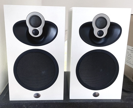 Linn Majik 109