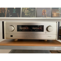 Accuphase E-305