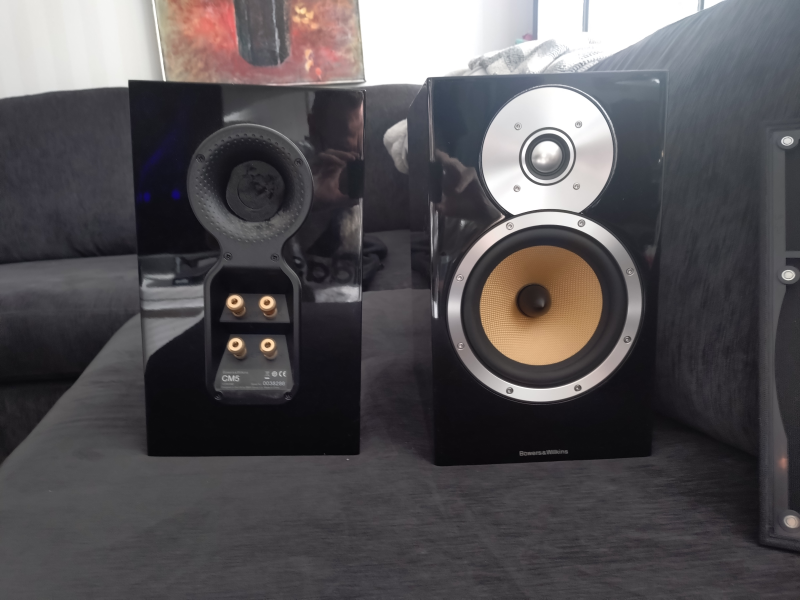 Bowers,& Wilkins speaker CM5 Black+orginal stativ. - Bild 1 av 4