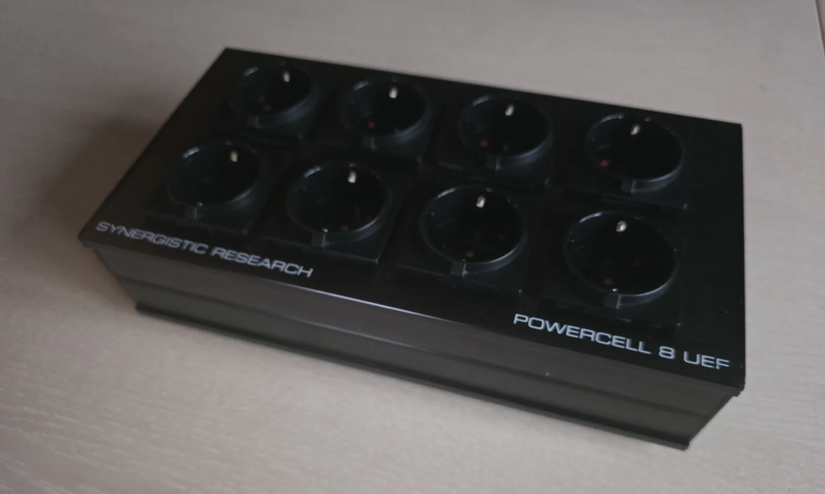 Synergistic Research Powercell 8 uef SE + Atmosphere Level 2 str&oslash;mkabel - Bild 5 av 10