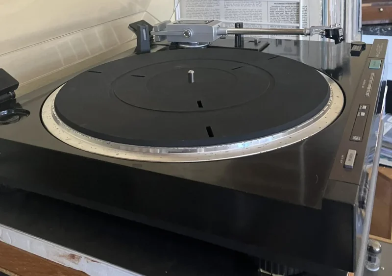 Skivspelare Sony PS-X600 Skivspelare Sony PS-X600 - Bild 2 av 5