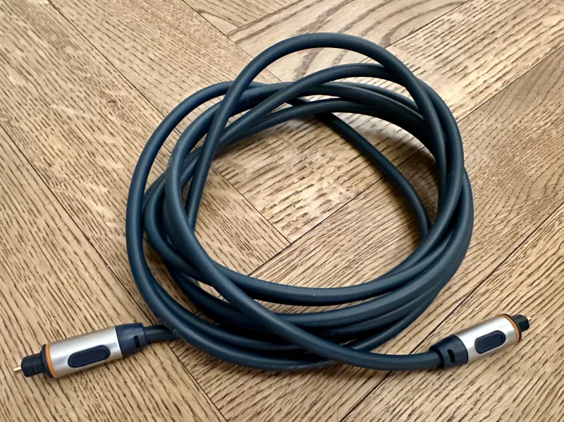 Optisk kabel (3 m) - Bild 1 av 3