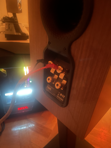 Bowers & Wilkins CM5 (mk1 Originals) and Stativ