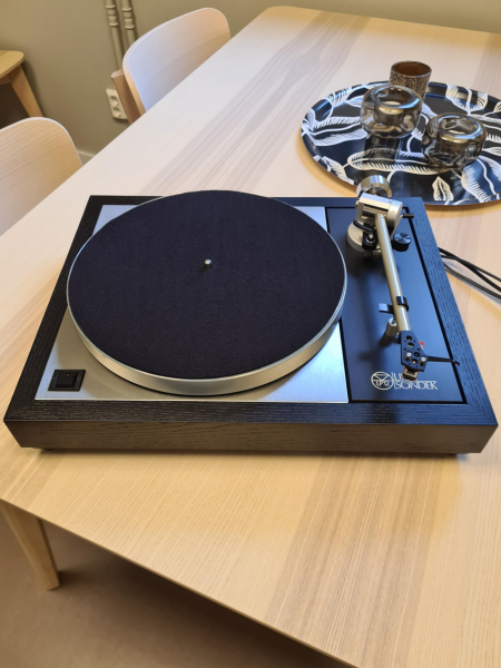 Linn Lp 12 i fint renoverat skick  - Bild 2 av 2