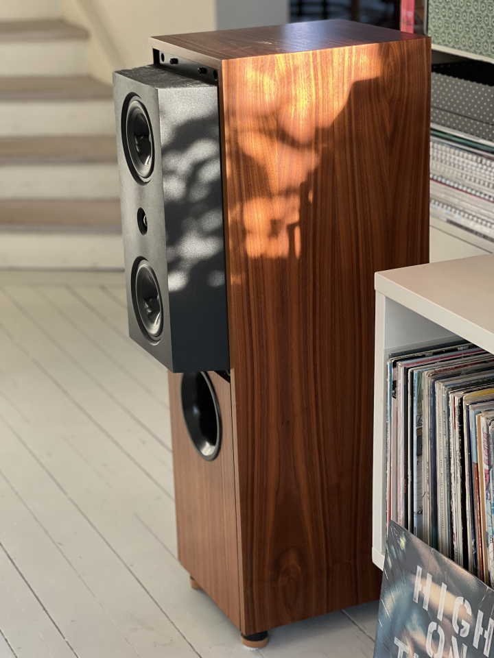 Kef 104/2