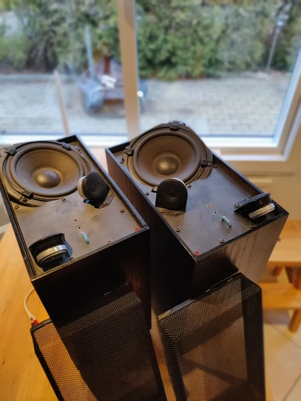 Uppgraderade Sonab OA12 i svart ask. Två par. Uppgraderade Sonab OA12 i svart ask. Två par. - Bild 3 av 3