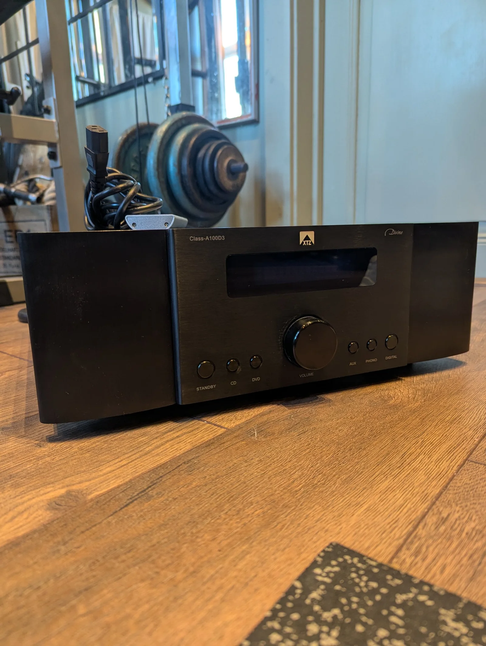 XTZ class-A100D3 XTZ class-A100D3 - Bild 1 av 3