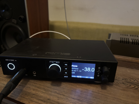 RME ADI-2 DAC FS säljes till bra pris