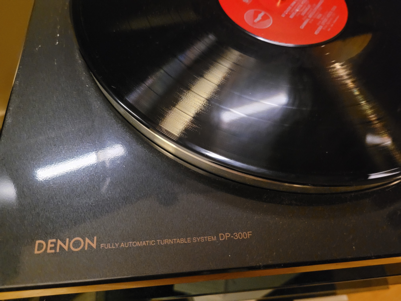 Vinylspelare Denon DP-300F - Bild 3 av 6