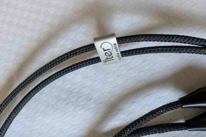 Yter h&ouml;gtalarkablar - 3m - Beg - Bild 2 av 2