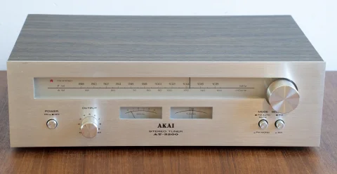 Akai AT-2200 Stereo Tuner (1976-79)