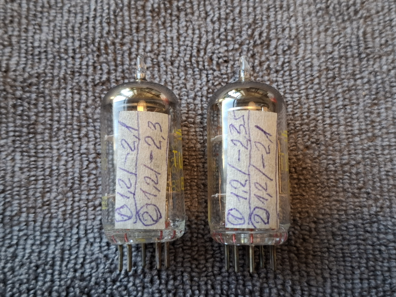 ECC83 (12AX7) Tungsram NOS / NIB radiorör (70 tal) ECC83 (12AX7) Tungsram NOS / NIB radiorör (70 tal) - Bild 2 av 6