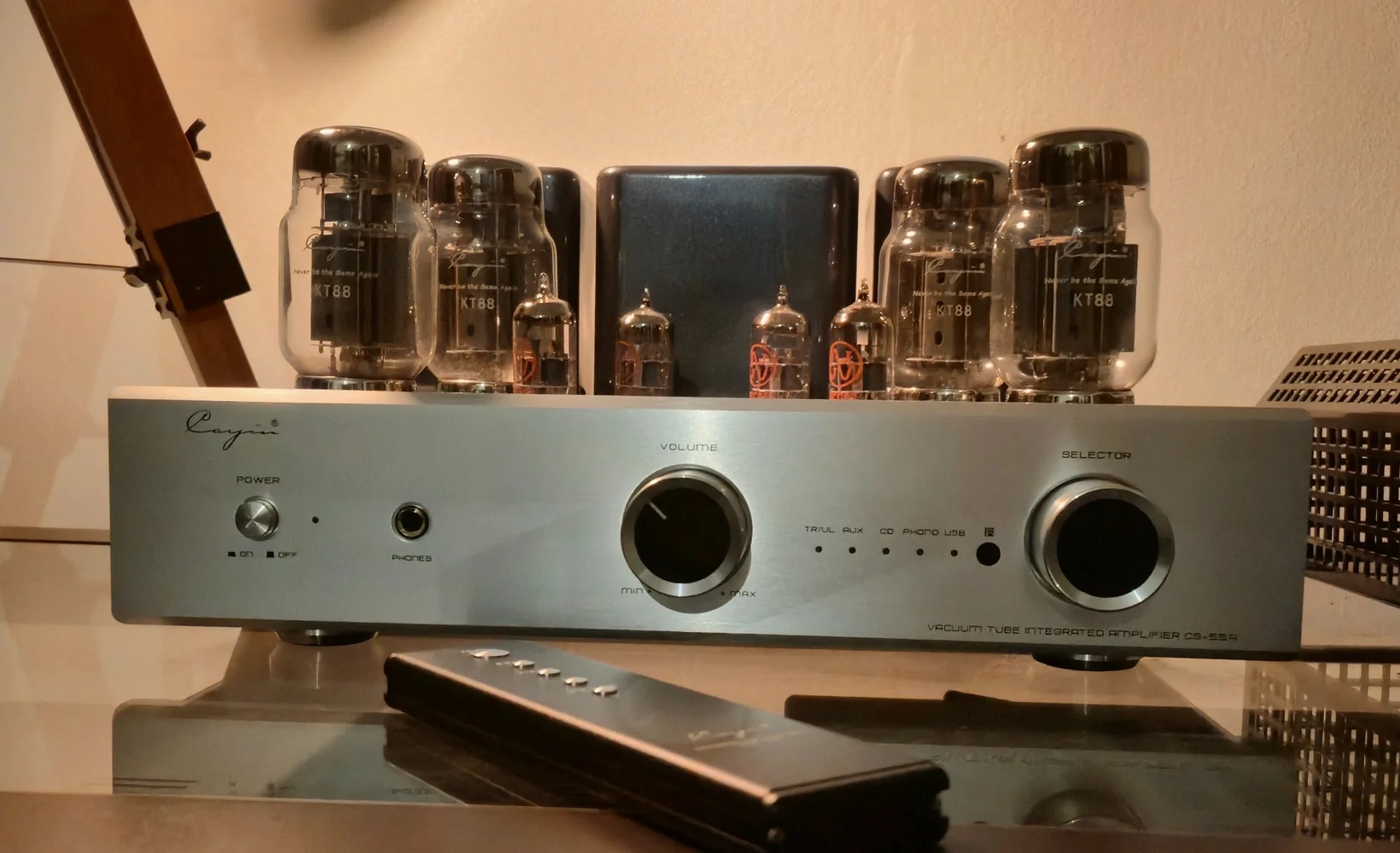 Cayin CS 55A KT-88 s&auml;ljes ev bytes - Bild 2 av 2