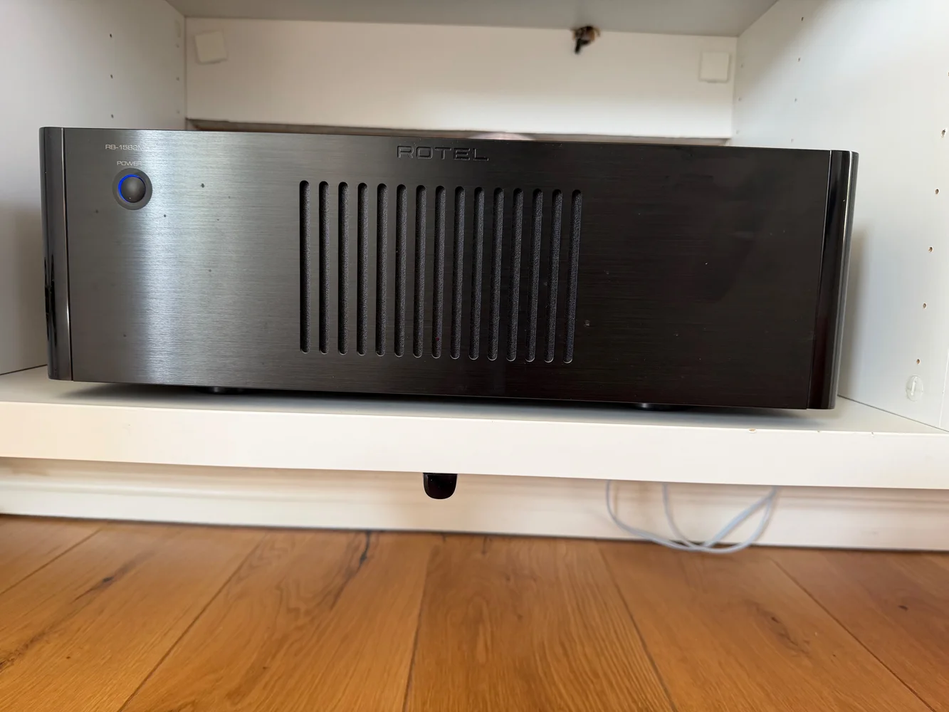 Rotel RB-1582 MkII Svart
