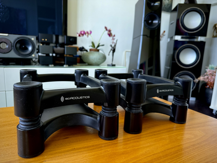 Högtalarstativ IsoAcoustics ISO-200