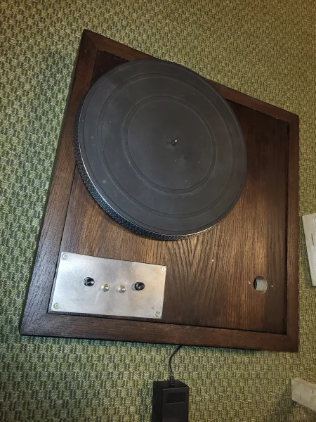 Plint i ek + technics drivverk  - Bild 1 av 6