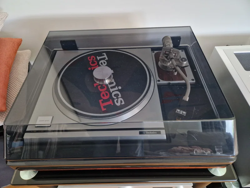 Technics SL-1000 MK2 Technics SL-1000 MK2 - Bild 1 av 8