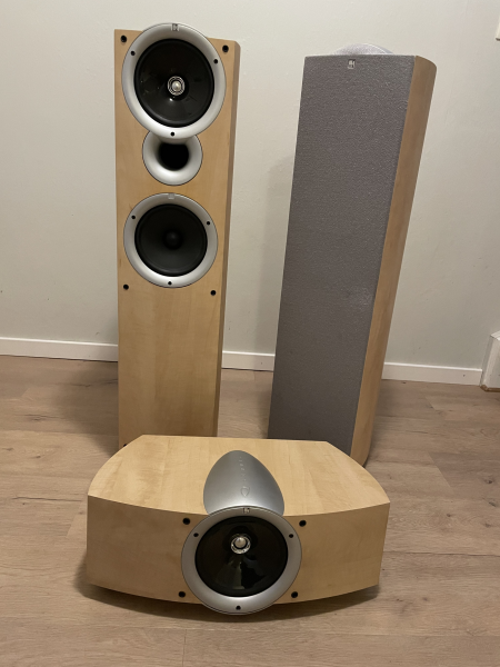 KEF Q5 Q9c högtalare i ljus lönn - Bild 1 av 3