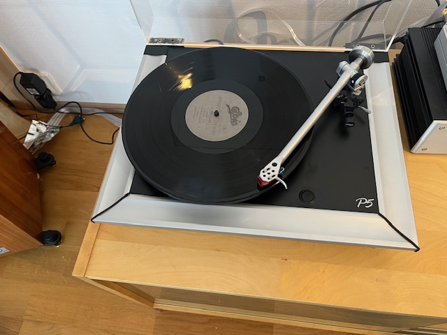 Rega P5