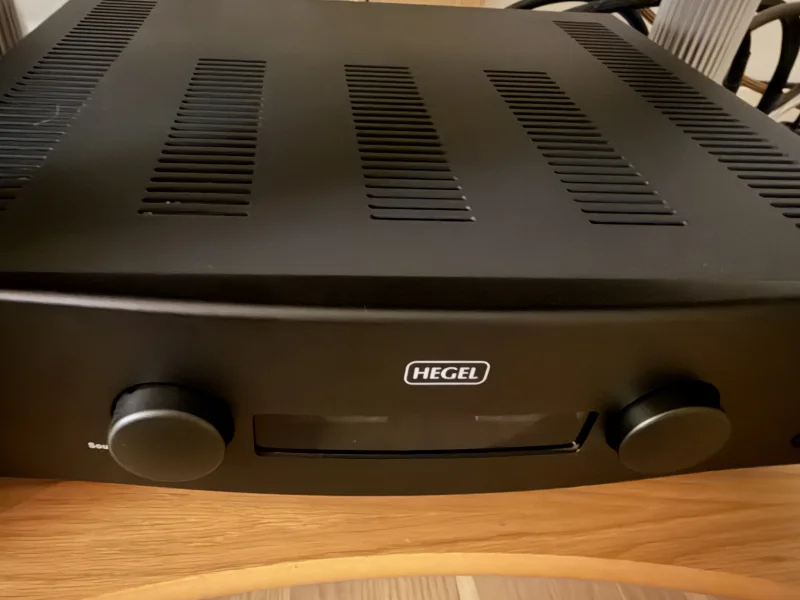 Hegel H160  - Bild 1 av 1