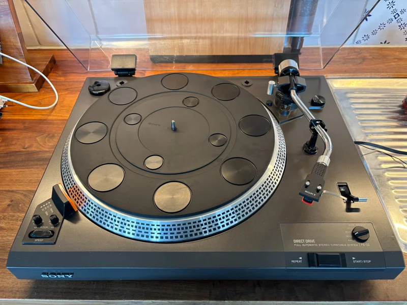 Sony PS-22 direktdriven skivspelare - Bild 1 av 6