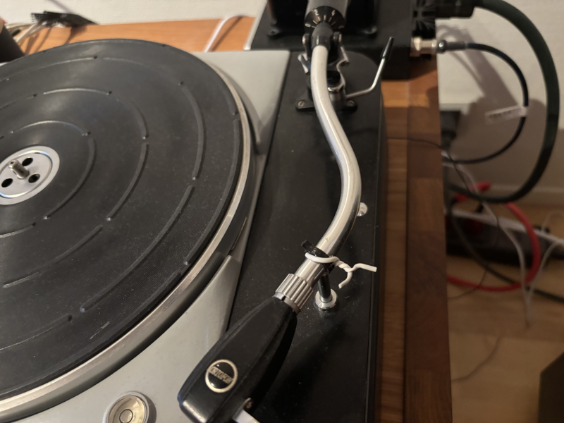 Thorens TD 124 Mk II Thorens TD 124 Mk II - Bild 3 av 3