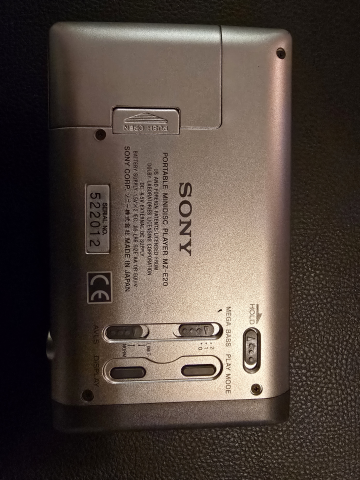 Bärbar Sony minidiskspelare MZ-E20