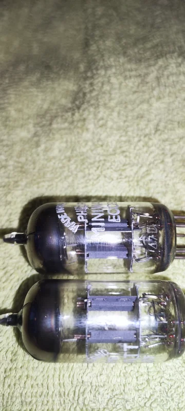 Matchat par Philips miniwatt ECC 81 D-getter Tillverkade1957 i Holland!! - Bild 2 av 5