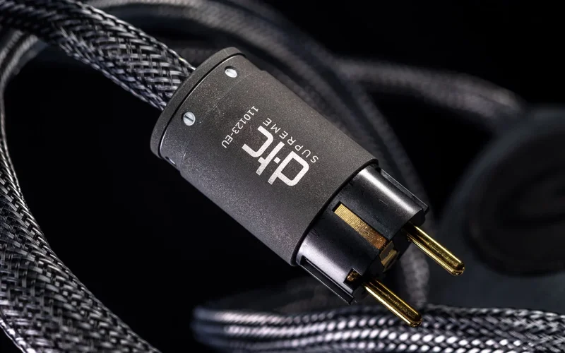 Ansuz Mainz D-TC Supreme Strömkabel 3 meter. Ansuz Mainz D-TC Supreme Strömkabel 3 meter. - Bild 1 av 1