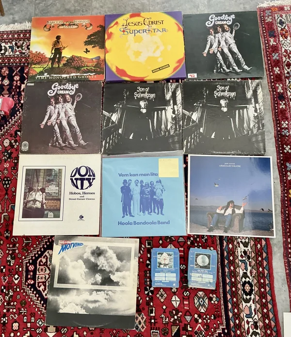 Uppdatering : Thorens skivspelare + LP skivor plus 2 stereo8 tot ca 130 st mest rock 60-70 tal + Uppdatering : Thorens skivspelare + LP skivor plus 2 stereo8 tot ca 130 st mest rock 60-70 tal + - Bild 9 av 10