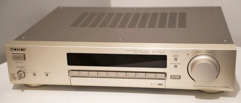 Sony ST-S770ES FM Stereo / FM-AM Tuner (1991-92) - Bild 1 av 2