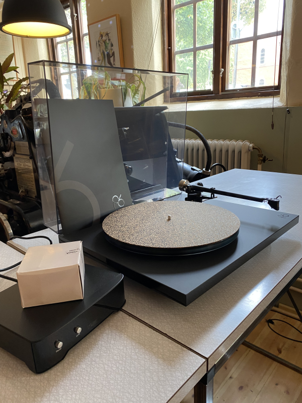 Rega P6 + Ortofon 2M Black Rega P6 + Ortofon 2M Black - Bild 1 av 3