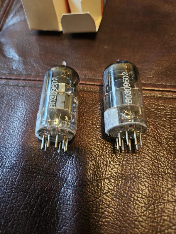 ECC88 Telefunken ECC88 Telefunken - Bild 3 av 3