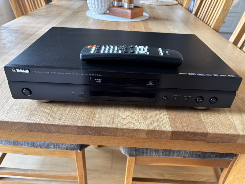 CD/DVD spelare Yamaha DVD-S1800 nyskick. - Bild 1 av 3