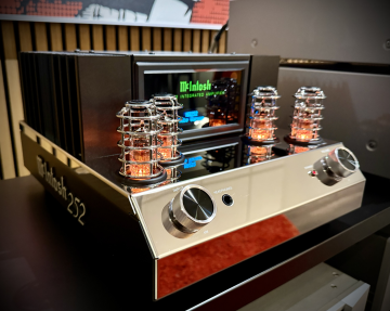 McIntosh MA252 - Kundretur