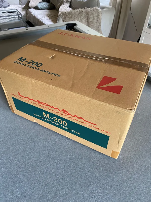 Luxman M-200 Luxman M-200 - Kuva 7 / 8